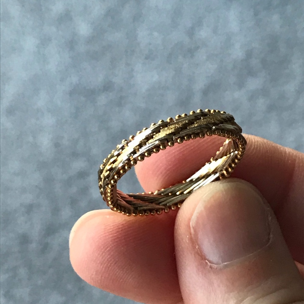 14k gold band, sz 9